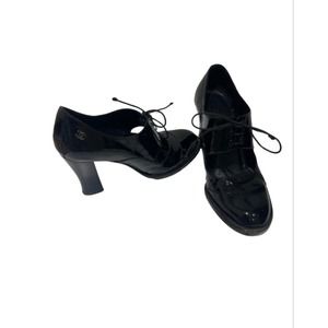 CHANEL vintage Oxford Heels